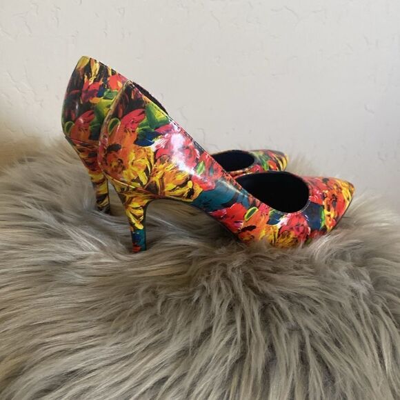 Brash floral heels - Picture 4 of 7